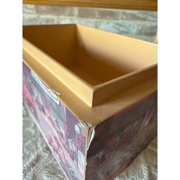 Hallmark Candy or Recipe  Box With Red & White Vintage Town Scene - Picture 13 of 16